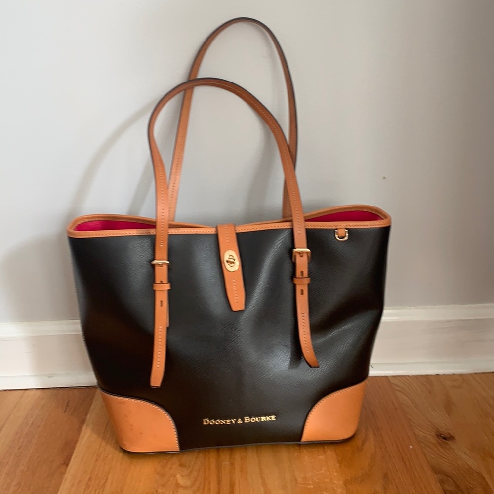 Dooney & Bourke shoulder bag